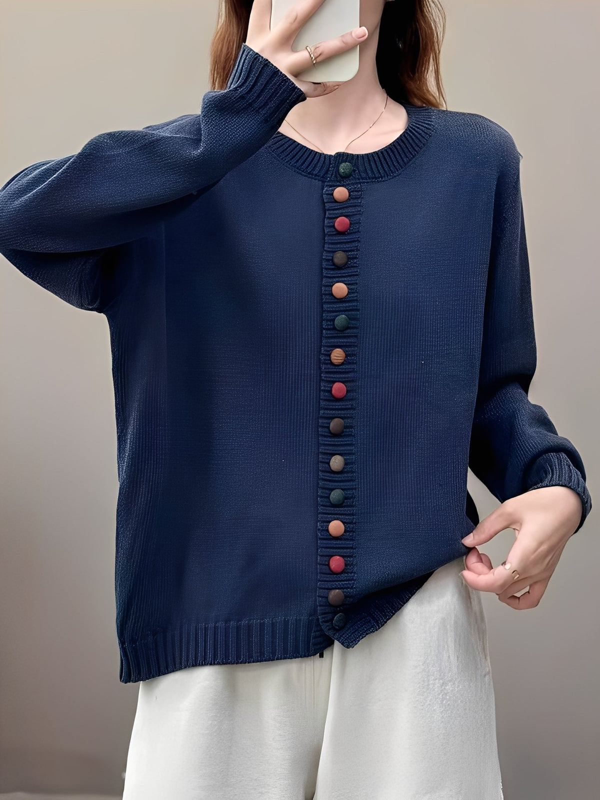 Women’s Lightweight Fine Knit Cardigan with Decorative Buttons and Round Neck – Elegant Long Sleeve Layer for Spring and Autumn