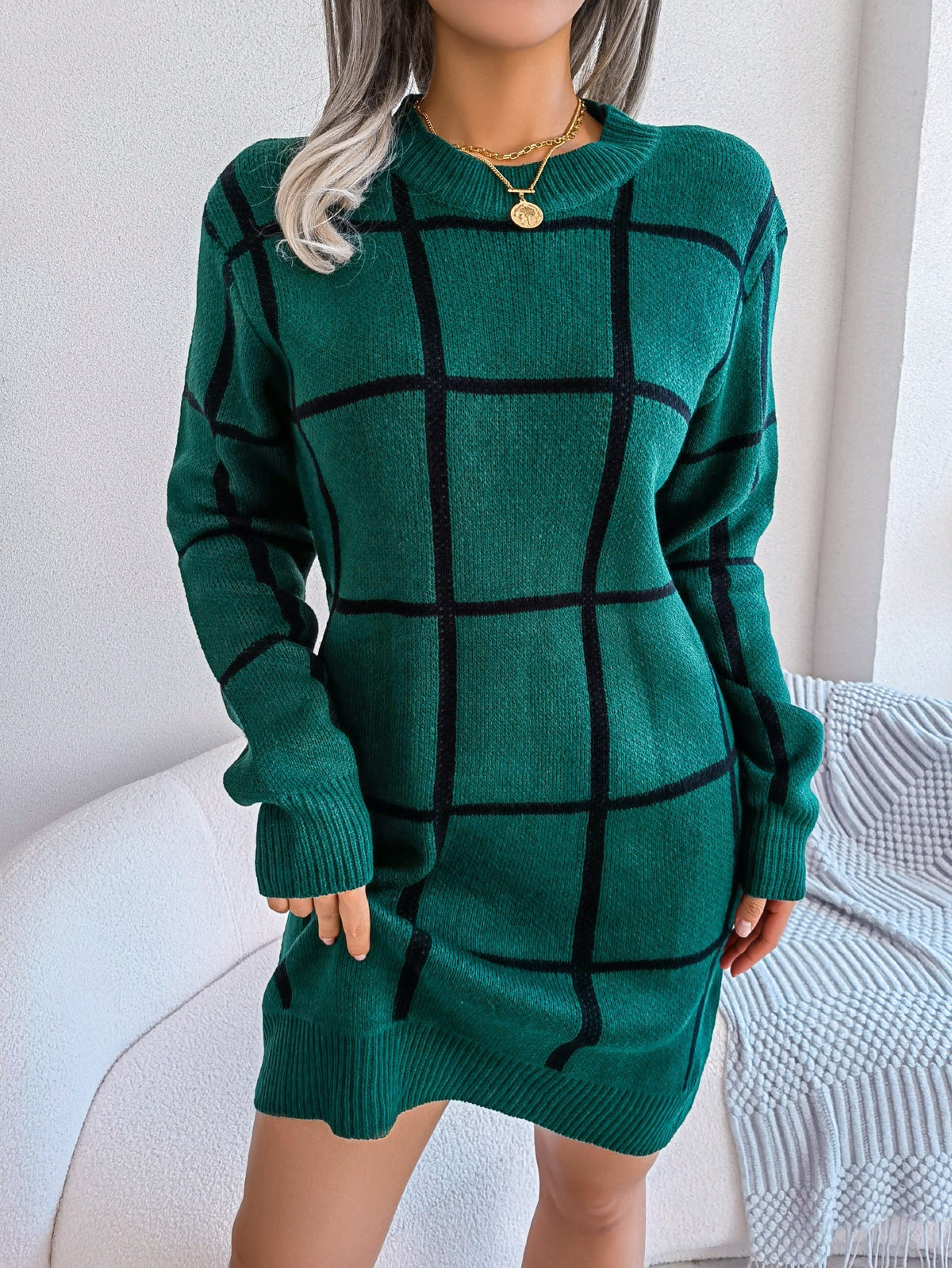 Women's Check Pattern Knitted Mini Dress – Long Sleeve Crew Neck Fitted Dress for Elegant Autumn and Winter Wear
