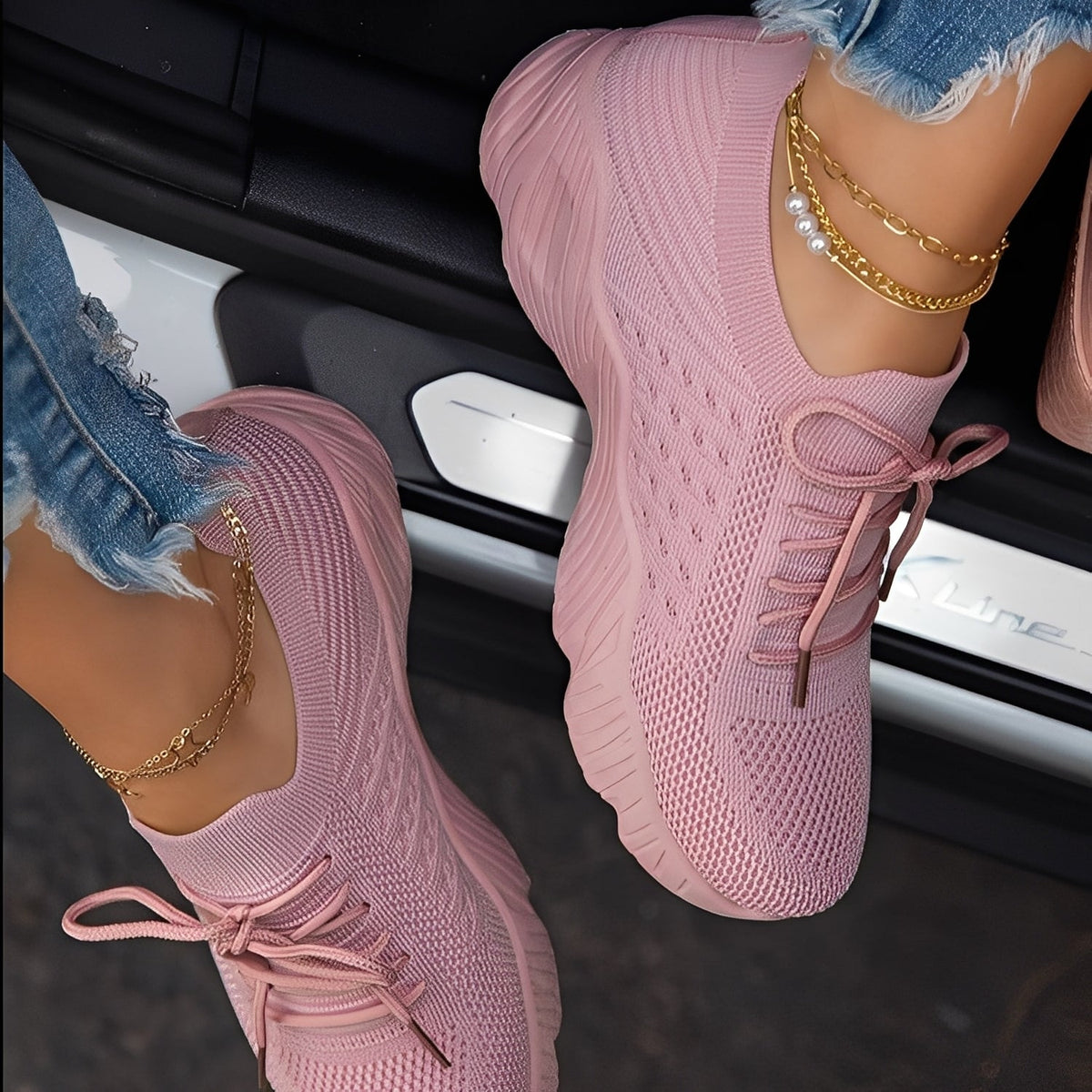 Axelle - Stylish and breathable sneakers