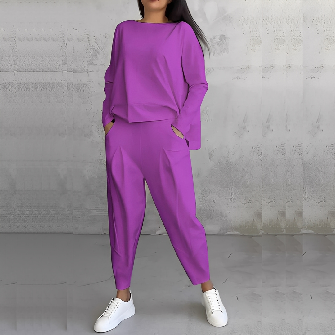 Women's Relaxed Crew-Neck Long-Sleeve Top and Tapered Trousers Set – Minimalist Two-Piece Casual Outfit for Everyday Wear