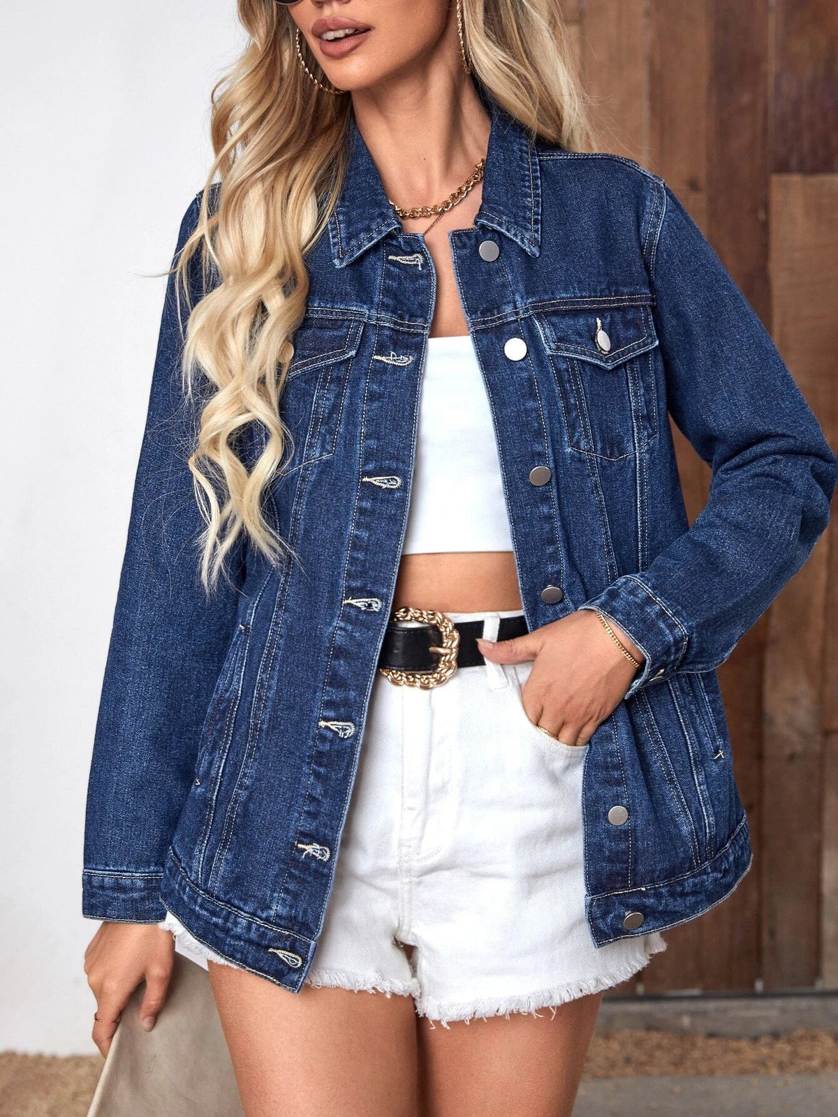 Women's Classic Oversized Denim Jacket with Washed Finish and Button Front – Relaxed Fit Long Sleeve Casual Outerwear with Chest Pockets and Shirt Collar for Spring and Autumn Everyday Streetwear