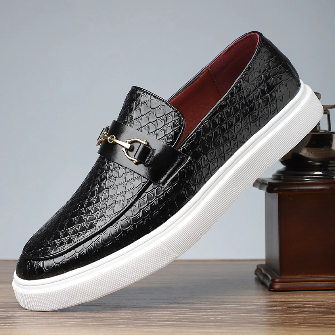 Men's Textured Loafers with Metal Bit Detail