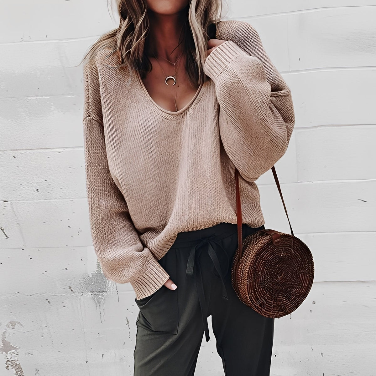 Ariella - Cozy, warm sweater with V-neck