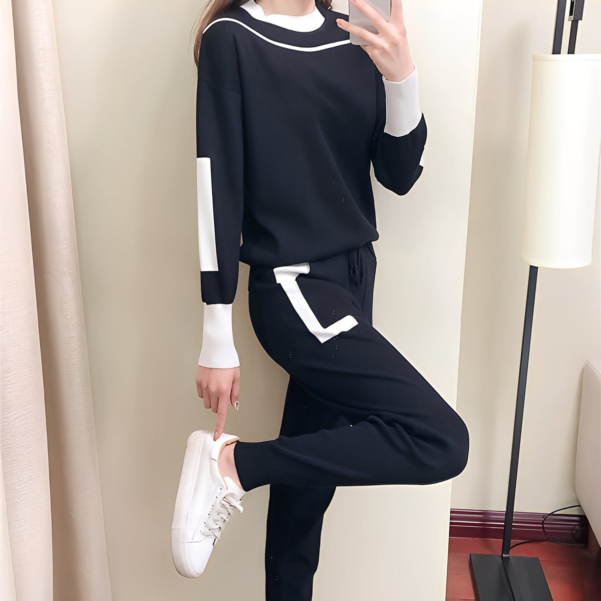 Women's Contrast Trim Long-Sleeve Sweatshirt and Jogger Trousers Set – Relaxed Sporty Two-Piece Outfit for Everyday Casual Wear