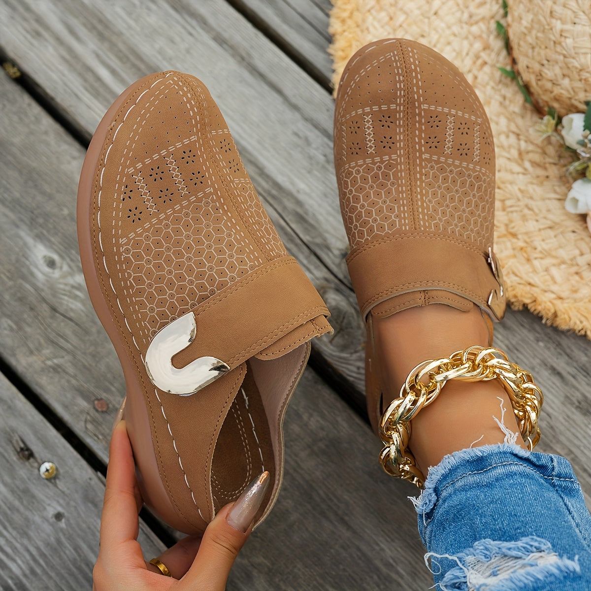 Severine | Cushioned Wedge Clogs