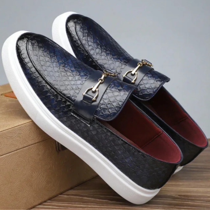 Men's Textured Loafers with Metal Bit Detail