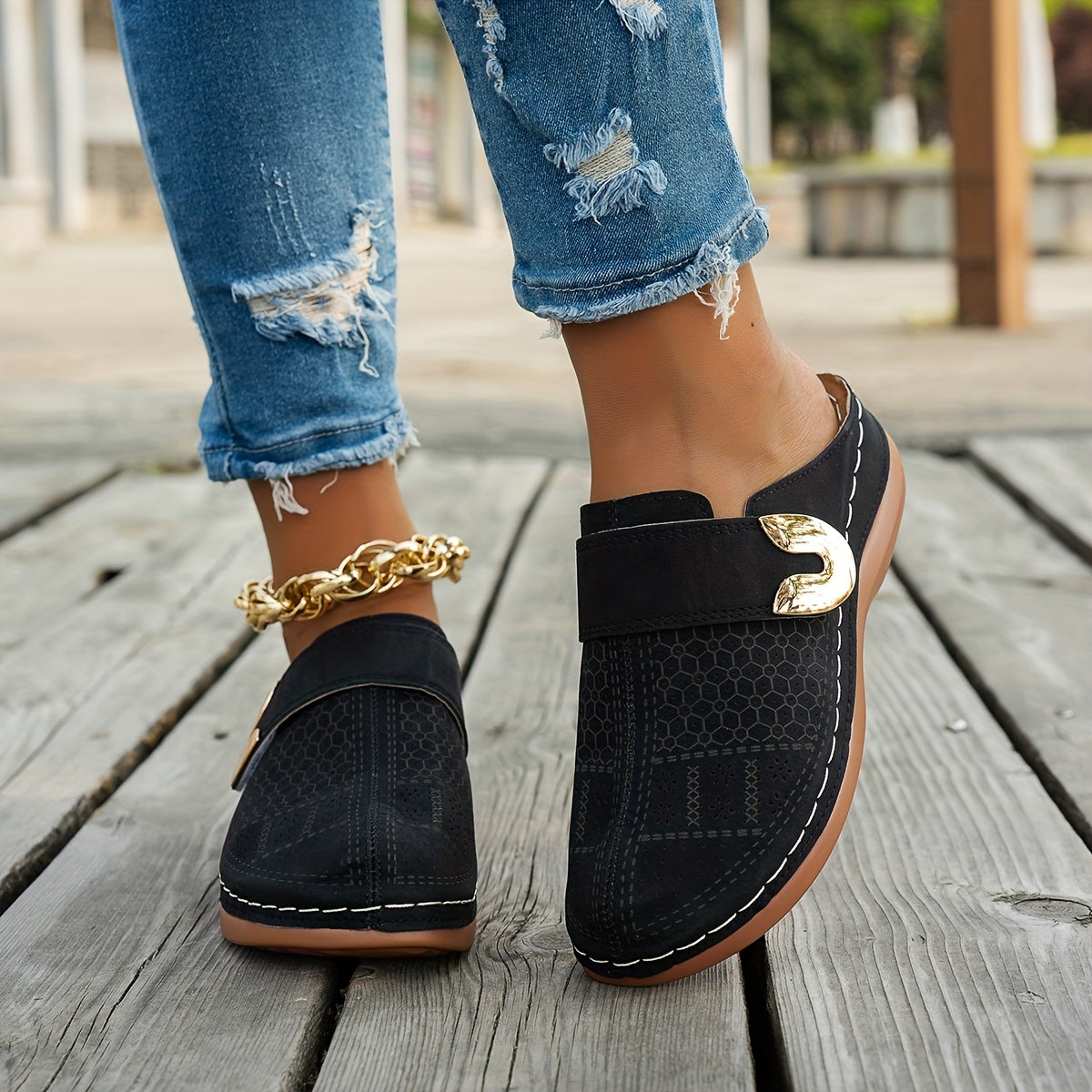 Severine | Cushioned Wedge Clogs
