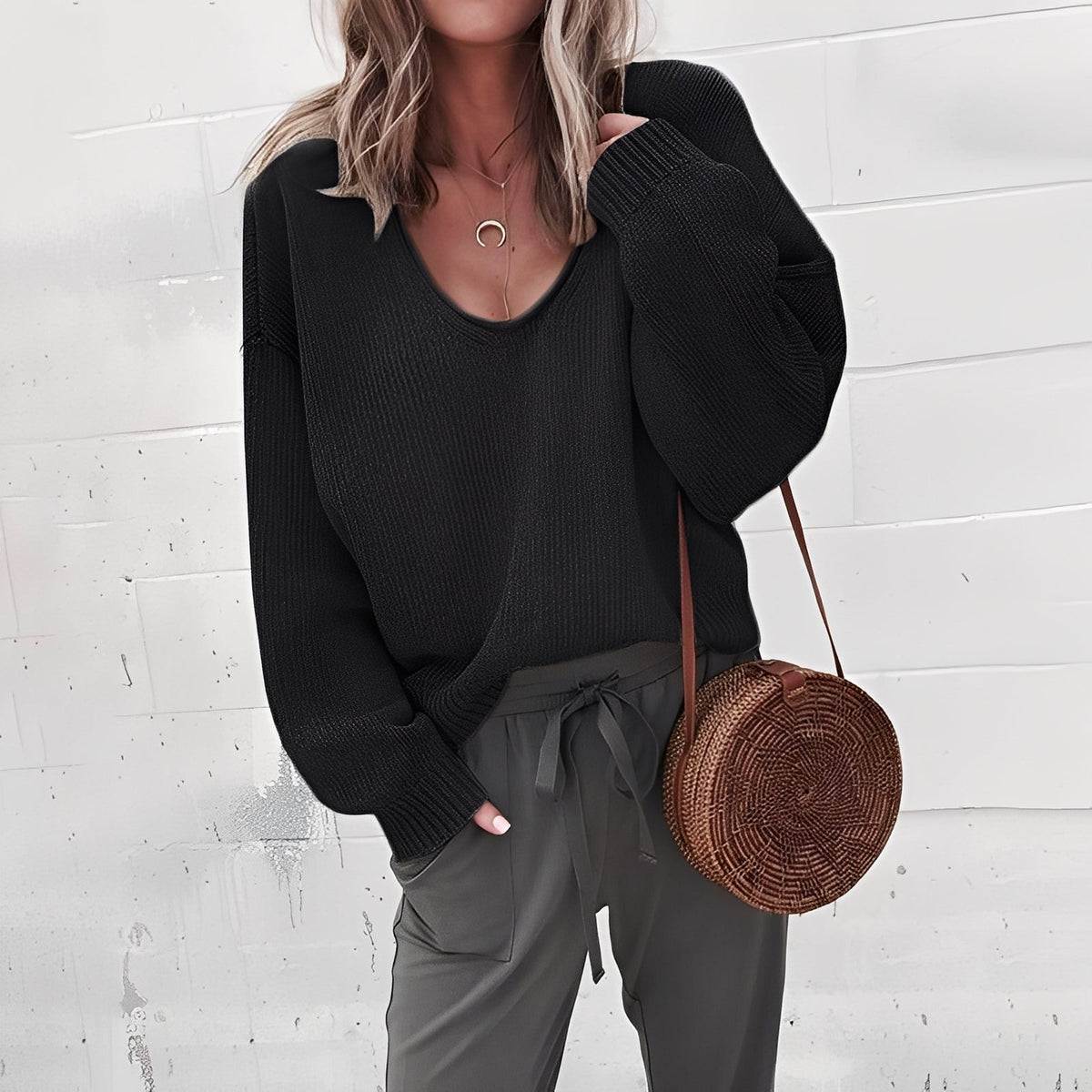 Ariella - Cozy, warm sweater with V-neck