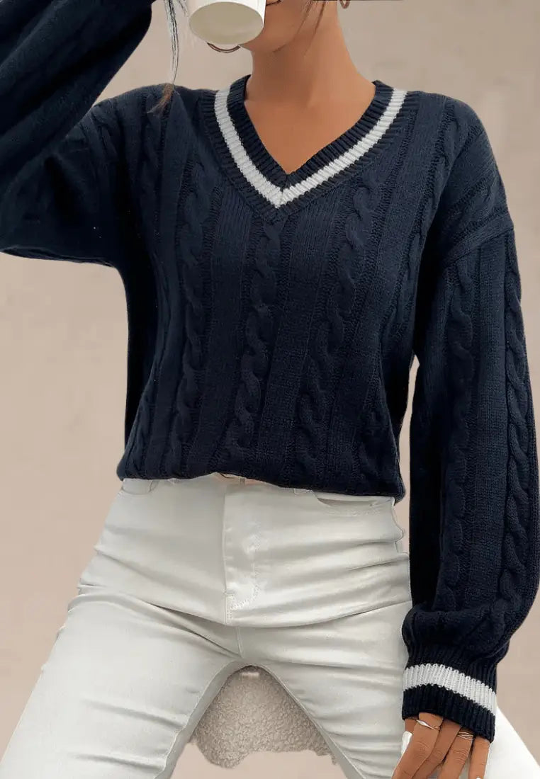 Women's Classic Cable Knit V-Neck Sweater with Contrast Ribbed Trim and Relaxed Fit – Soft Long Sleeve Knitted Pullover for Smart Casual Autumn and Winter Everyday Wear