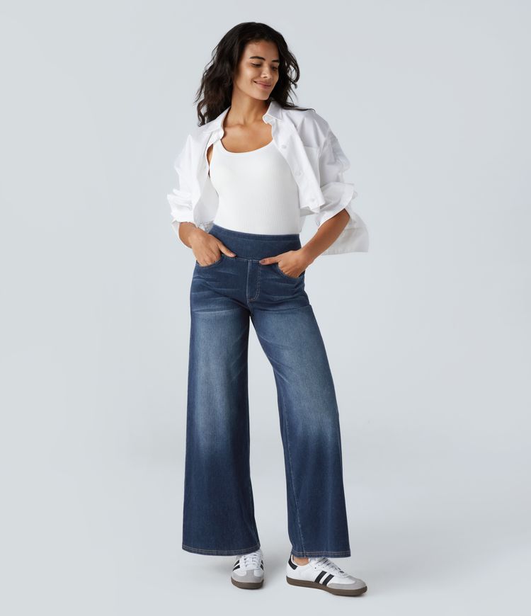 Women’s Wide Leg Pull-On Jeans