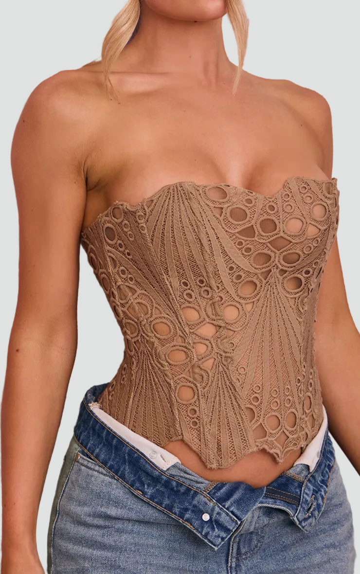 Women's Elegant Strapless Lace Bustier Top with Corset Inspired Silhouette – Fitted Sleeveless Style for Summer and Evening Wear