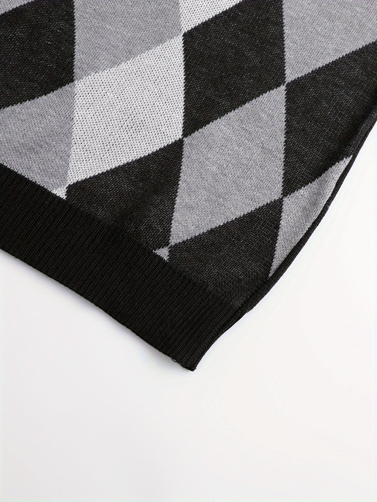 Men’s Stylish Argyle Sweater Vest