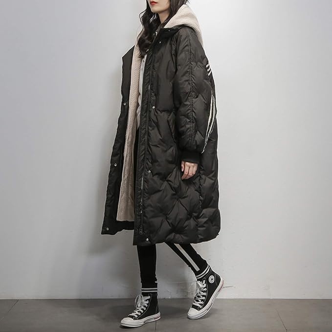 Women’s Long Hooded Quilted Winter Coat with Contrast Sleeve Stripes – Relaxed Fit Padded Outerwear with Ribbed Cuffs for Everyday Cold-Weather Dressing