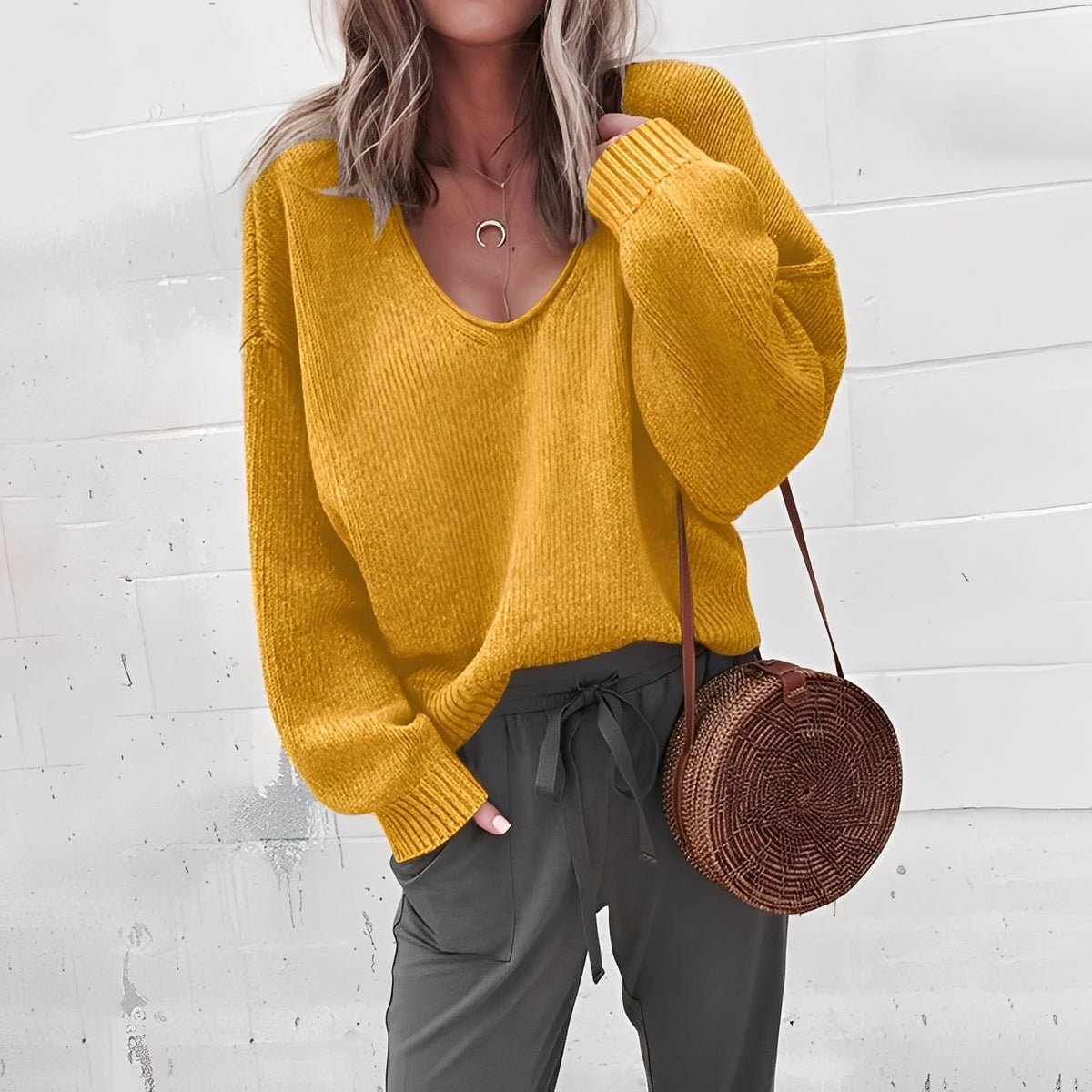 Ariella - Cozy, warm sweater with V-neck