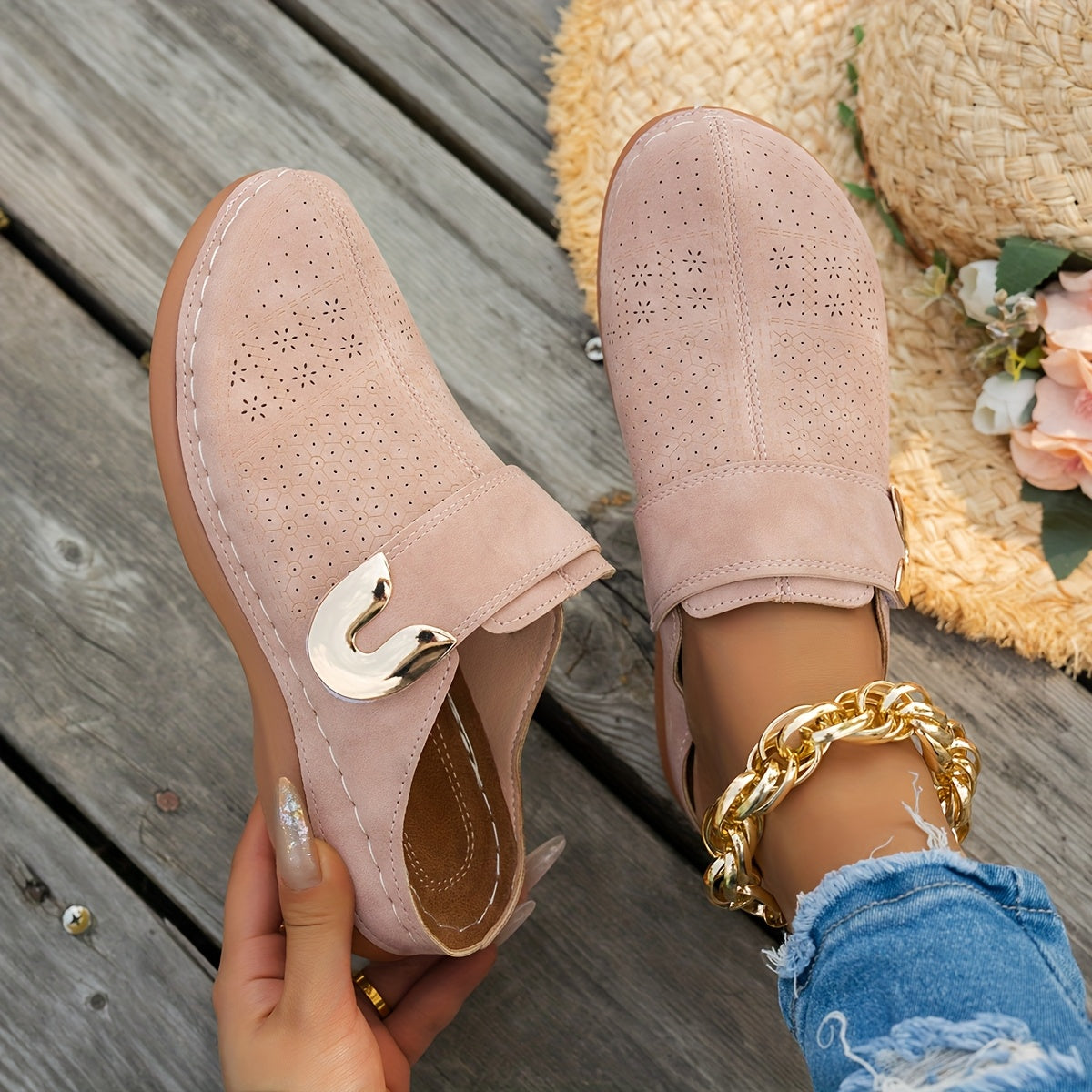 Severine | Cushioned Wedge Clogs