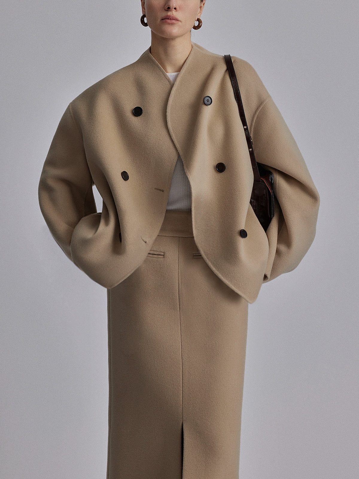 Women's Oversized Double-Breasted Short Coat with High Stand Collar – Relaxed Tailored Jacket for Elegant Office Wear and Smart Casual Autumn Winter Outfits