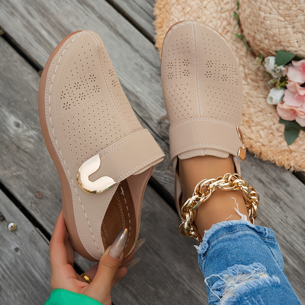 Severine | Cushioned Wedge Clogs
