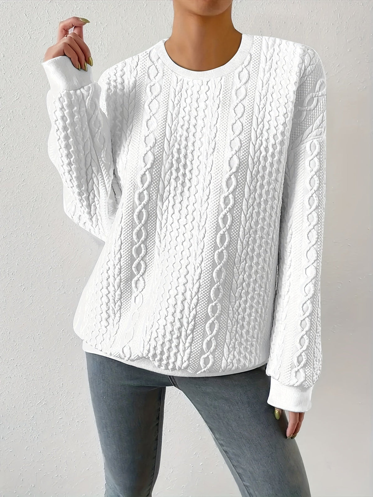 Women's Cable-Knit Sweatshirt with Crewneck
