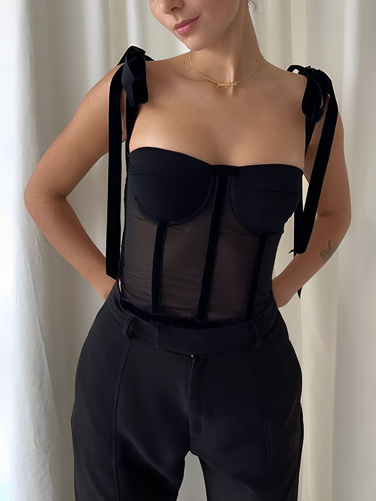 Women’s Mesh Corset Top with Bow Shoulder Straps – Fitted Sweetheart Neckline for Elegant Evening Styling