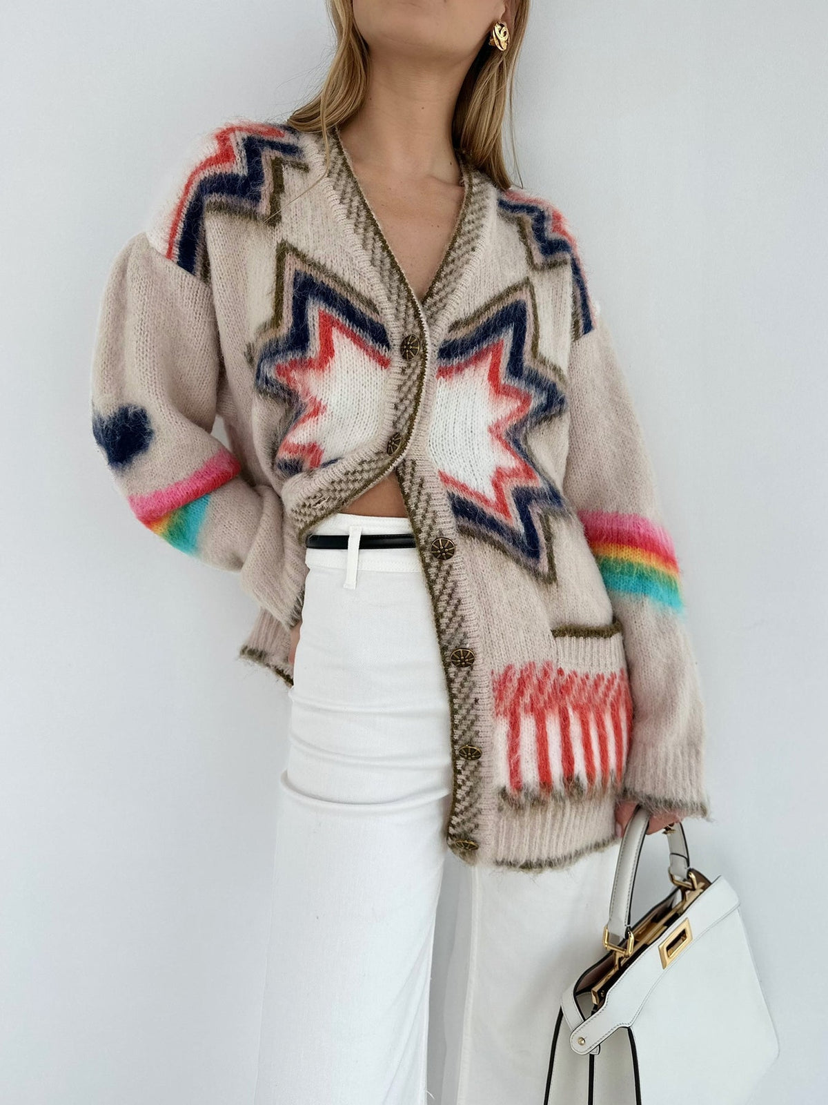 Women’s Soft Fluffy Knit Cardigan with V-Neck and Button Front – Relaxed Printed Layer for Autumn and Winter