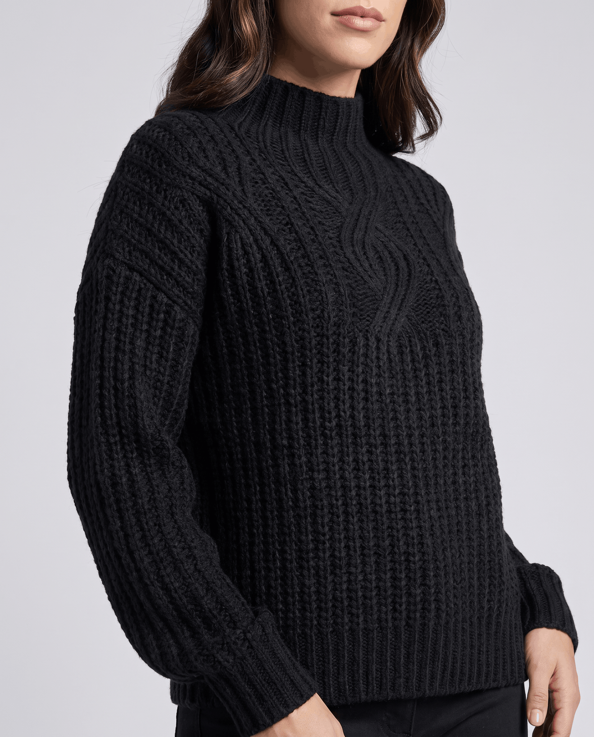 Chunky Cable Knit Sweater – Mock Neck & Relaxed Fit | Amelie
