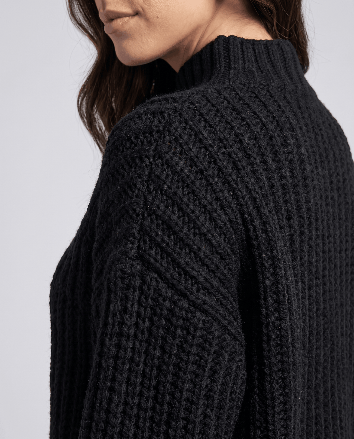 Chunky Cable Knit Sweater – Mock Neck & Relaxed Fit | Amelie