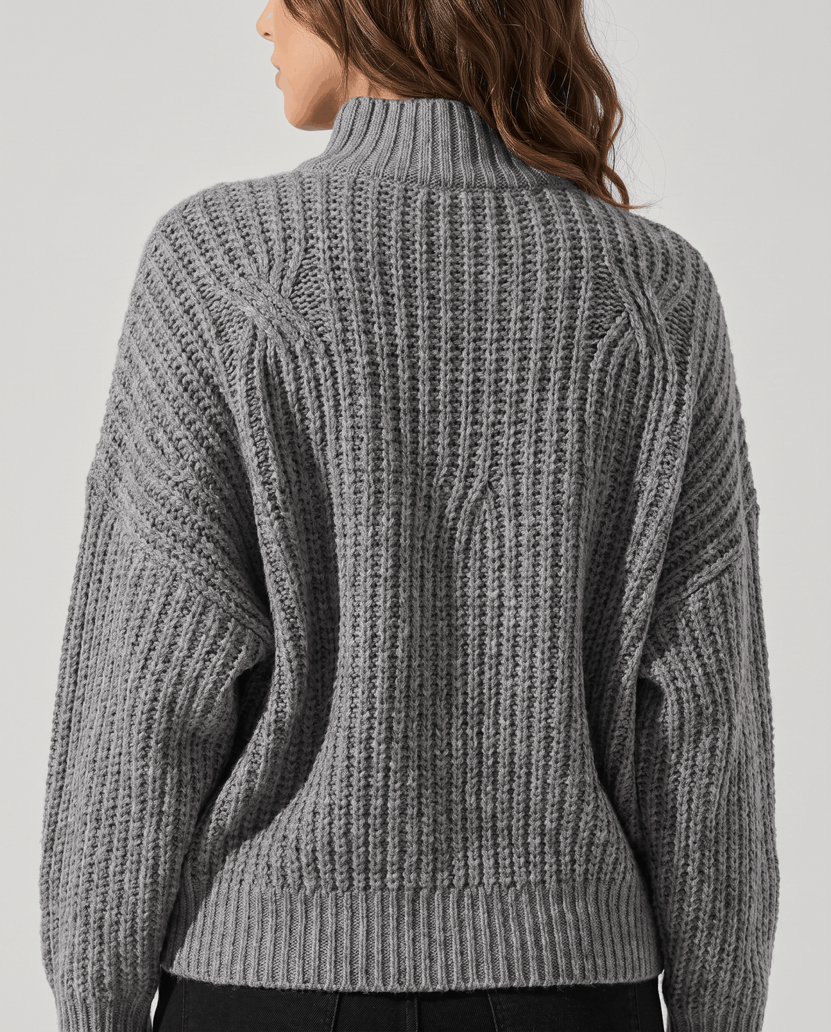 Chunky Cable Knit Sweater – Mock Neck & Relaxed Fit | Amelie