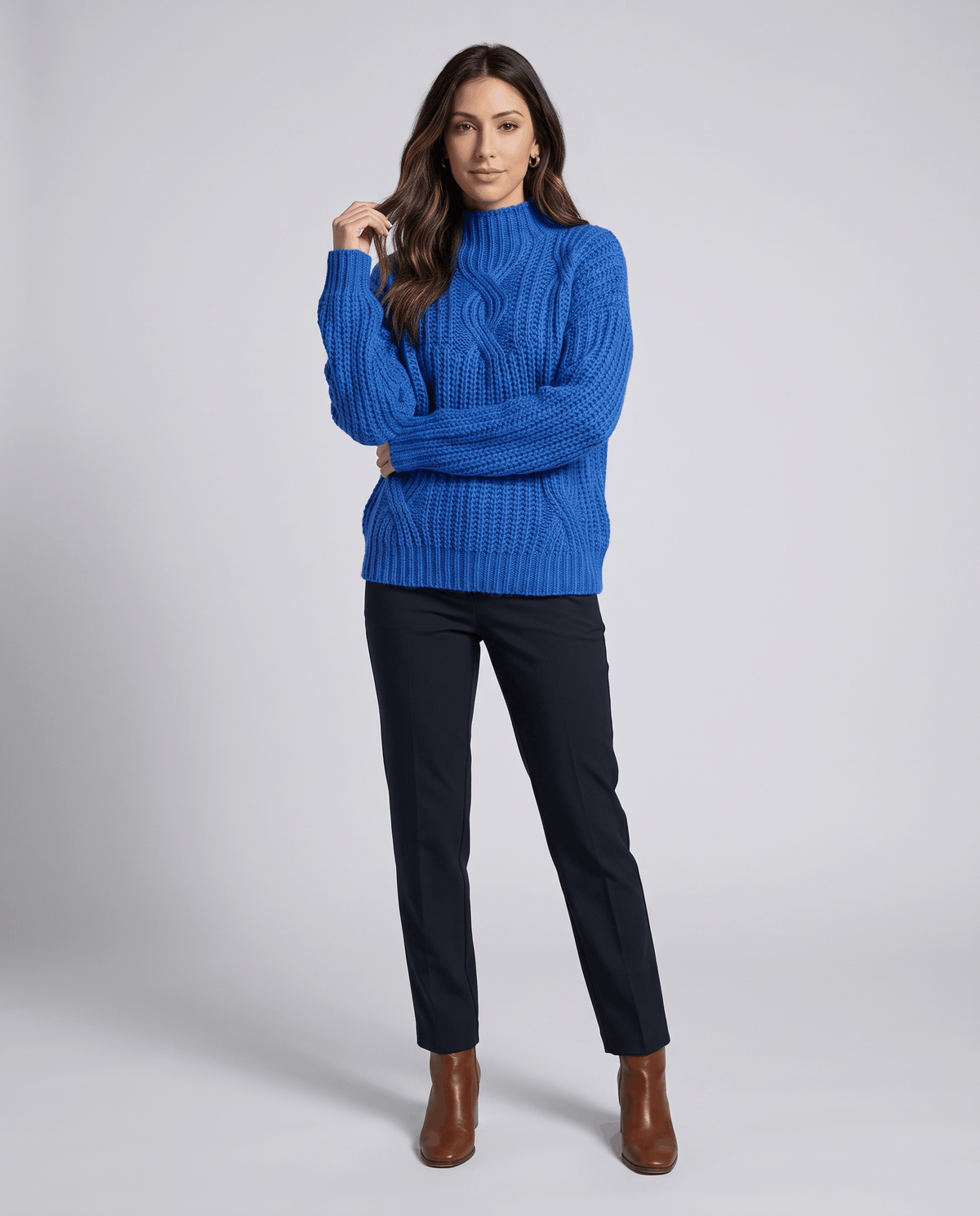 Chunky Cable Knit Sweater – Mock Neck & Relaxed Fit | Amelie