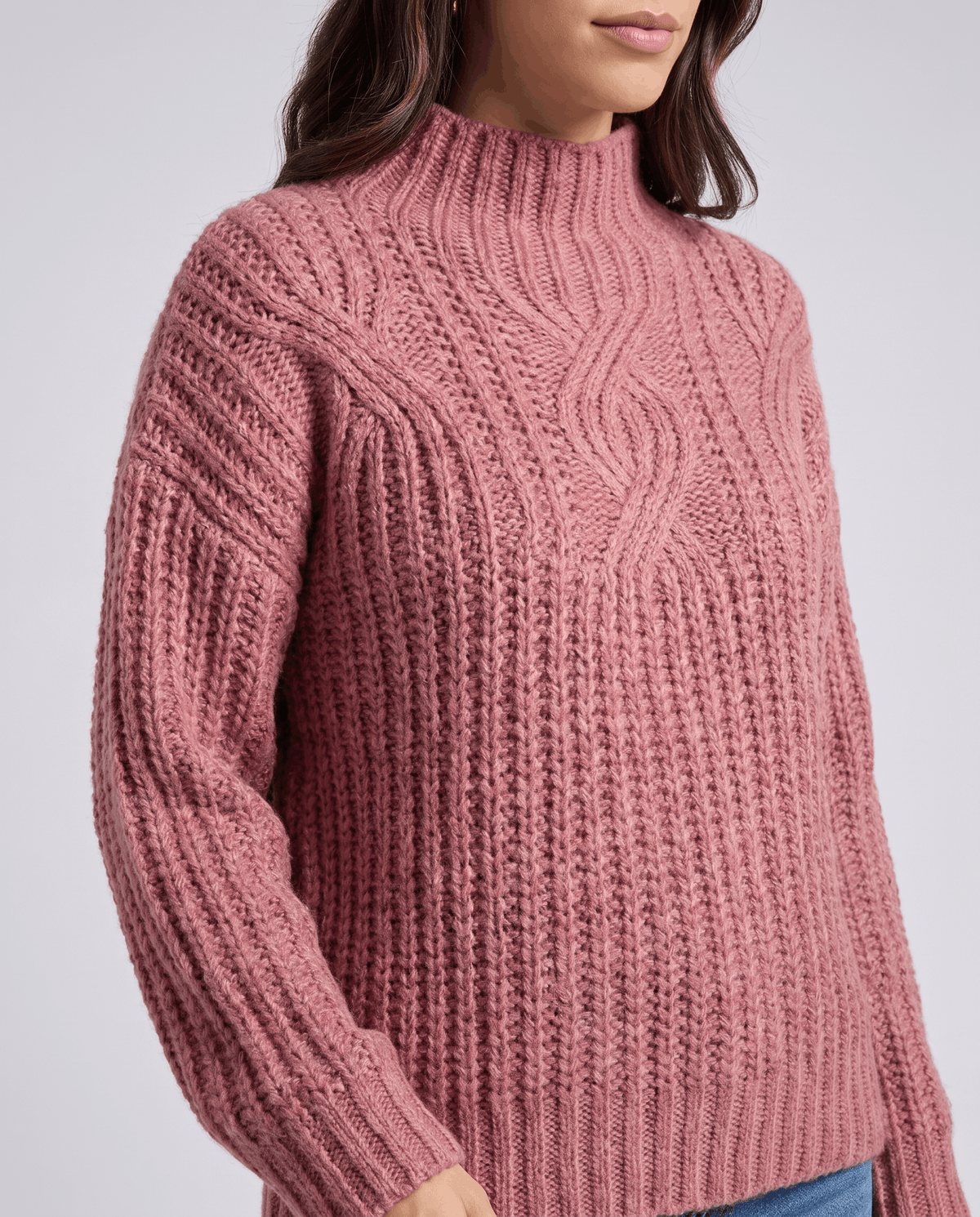 Chunky Cable Knit Sweater – Mock Neck & Relaxed Fit | Amelie