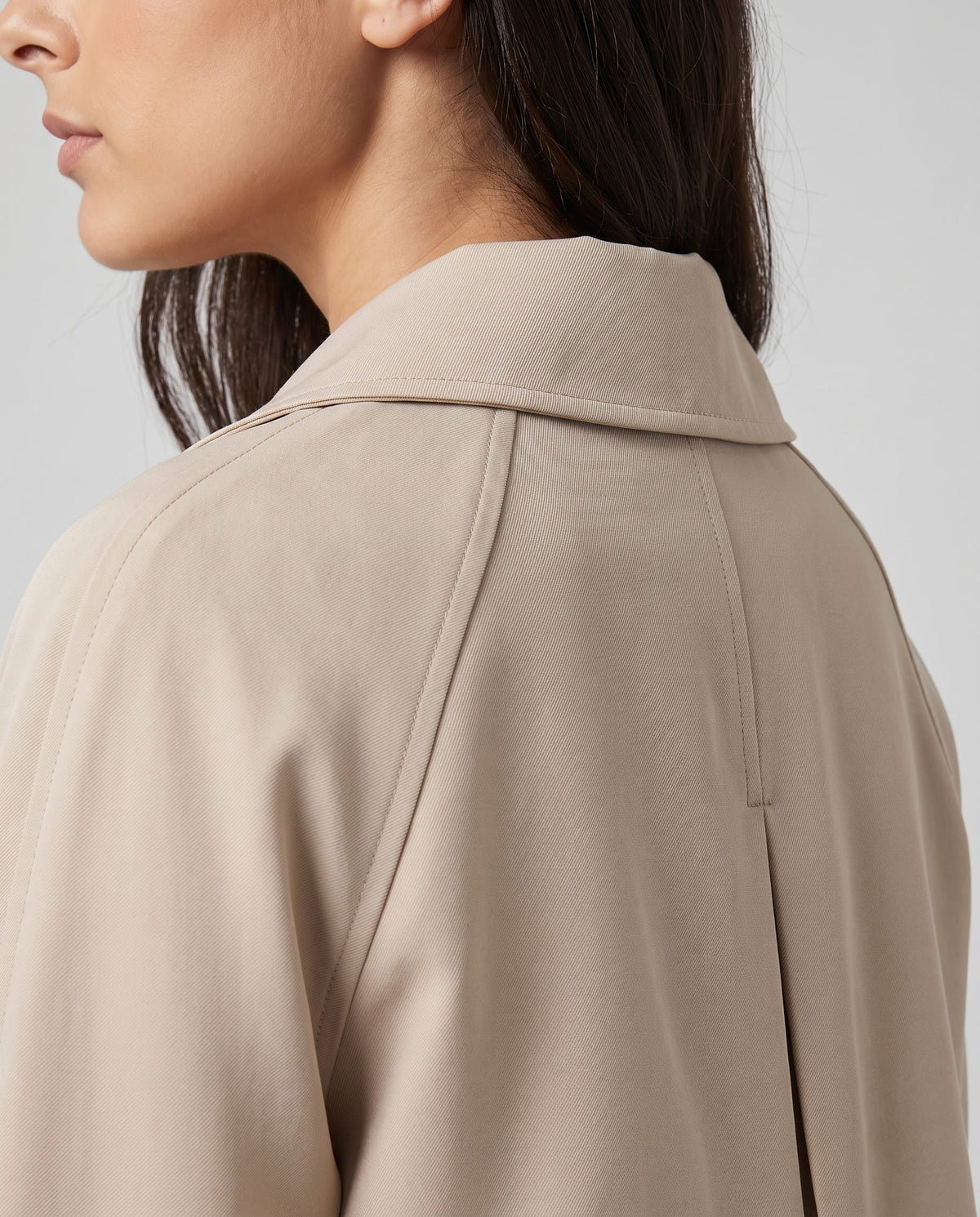 Classic Trench Coat – Lapel Collar & Button Closure | Rosa