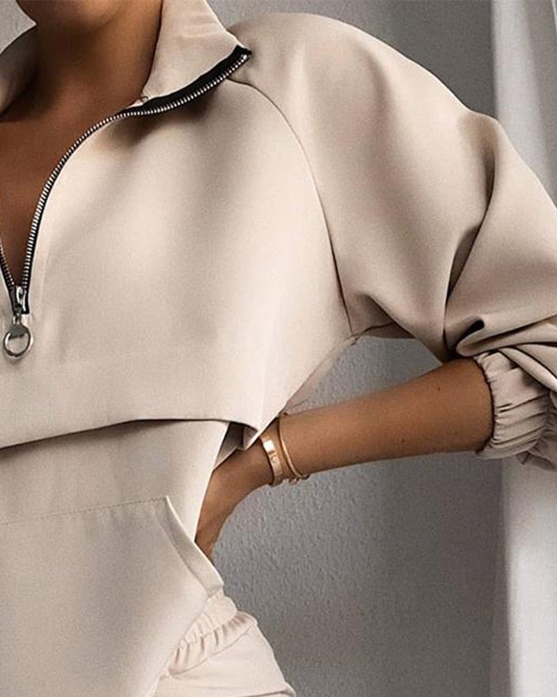 Women’s Half-Zip Sweatshirt with Kangaroo Pocket – Relaxed Cotton Blend with Stand Collar and Gathered Cuffs