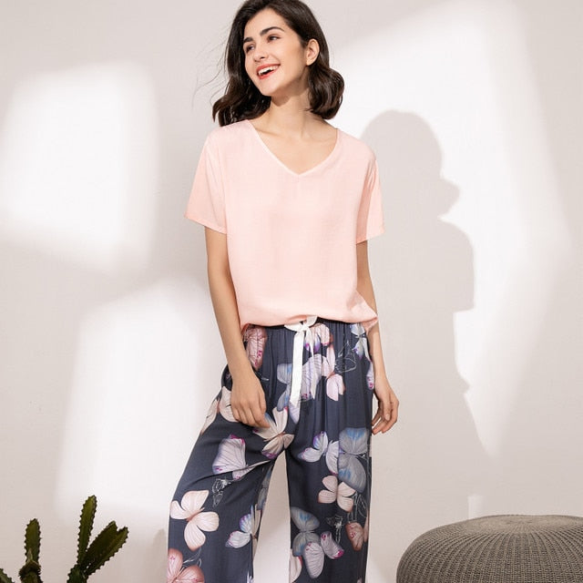Women's Floral Print Pyjama Set | Soft V-Neck Sleepwear
