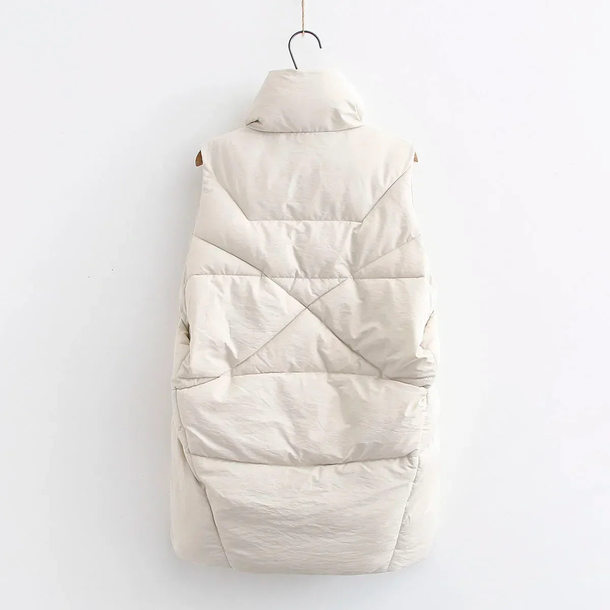 Women's Warm Quilted Puffer Gilet with High Stand Collar and Zip-Up Front – Lightweight Padded Sleeveless Bodywarmer with Practical Pockets for Casual Autumn Winter Layering and Outdoor Wear