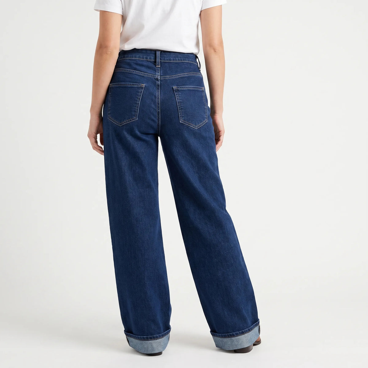 Women's High-Waisted Wide-Leg Jeans with Folded Cuffs