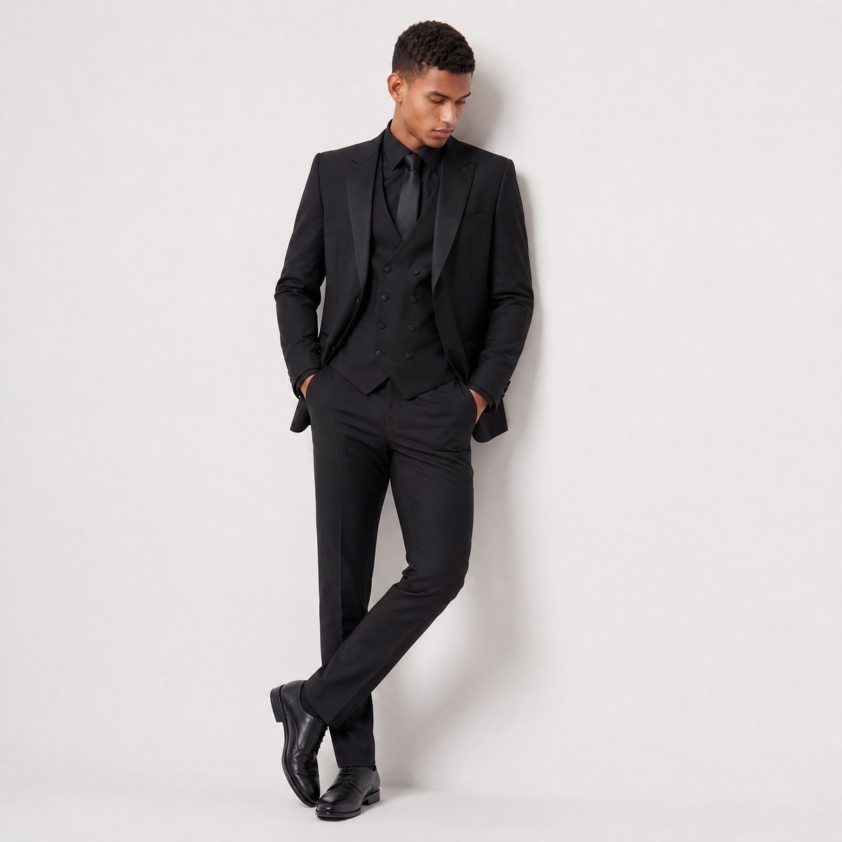 Men's Slim Fit Three-Piece Suit | Double-Breasted Blazer & Waistcoat