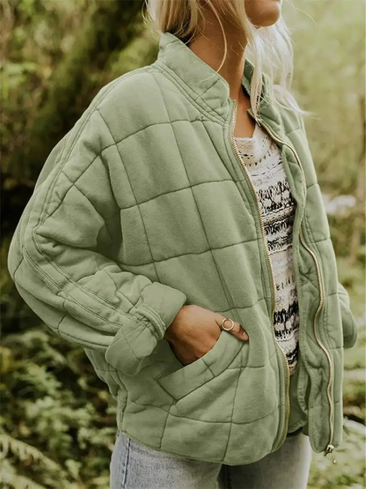 Women's Oversized Quilted Winter Jacket with Stand Collar and Square Stitching – Warm Padded Zip-Up Casual Outerwear with Relaxed Fit and Side Pockets for Autumn and Winter Everyday Wear