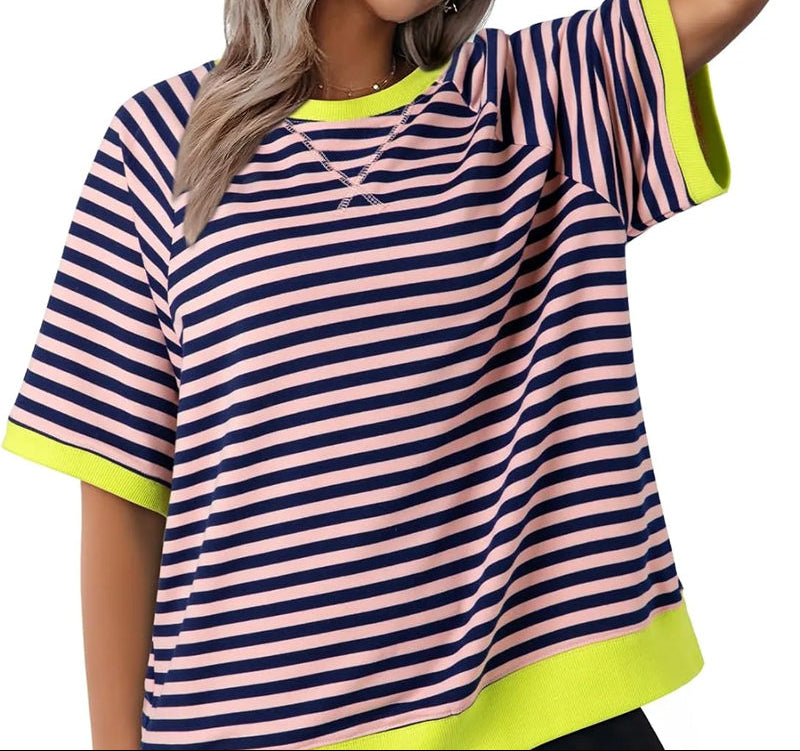 Women's Oversized Printed T-Shirt with Contrast Trim – Relaxed Short Sleeve Top for Summer and Casual Everyday Wear