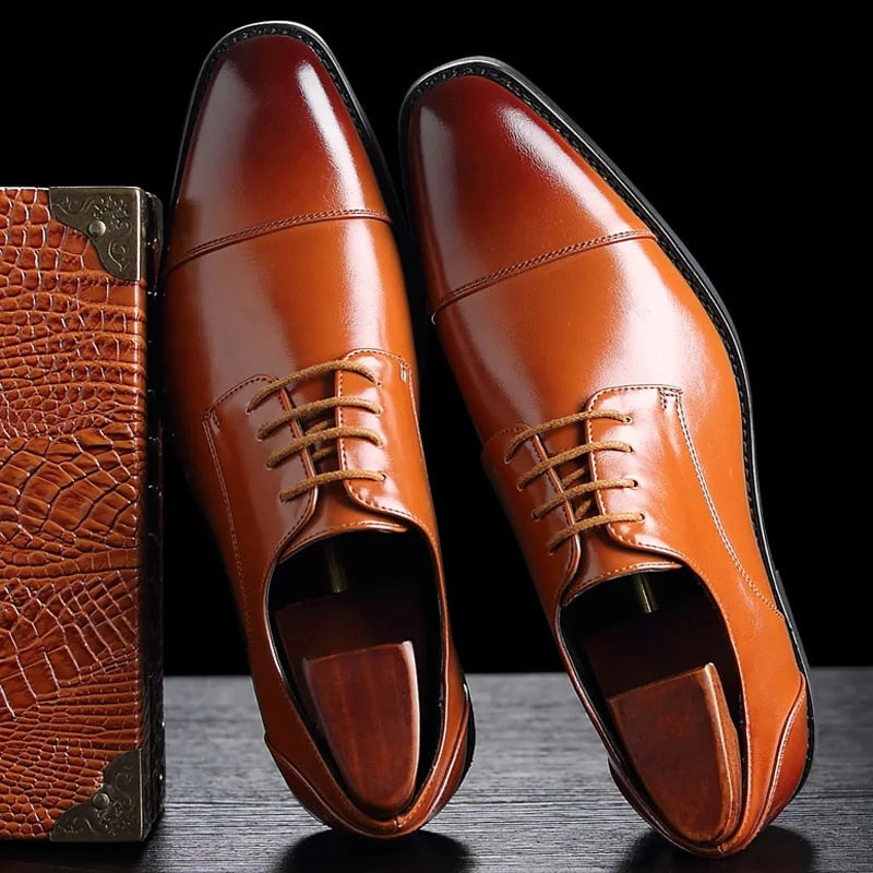 Men's Dress Shoes | Lace-Up Detail