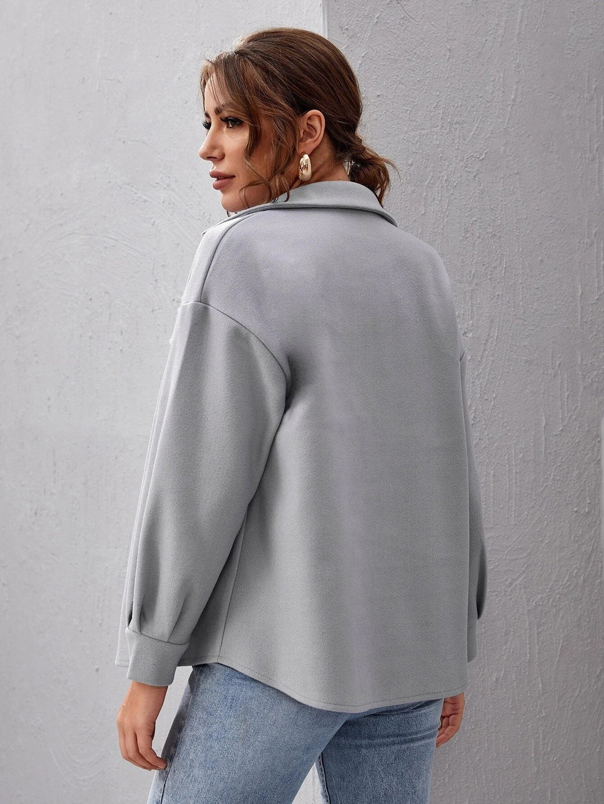 Women's Oversized Shirt Jacket with Collar and Pocket Detail