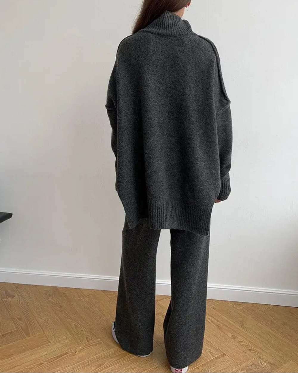 Women’s Knitted Roll-Neck Sweater and Wide-Leg Trouser Set – Oversized Two-Piece Outfit with Ribbed Trims for Cosy Autumn and Winter Dressing
