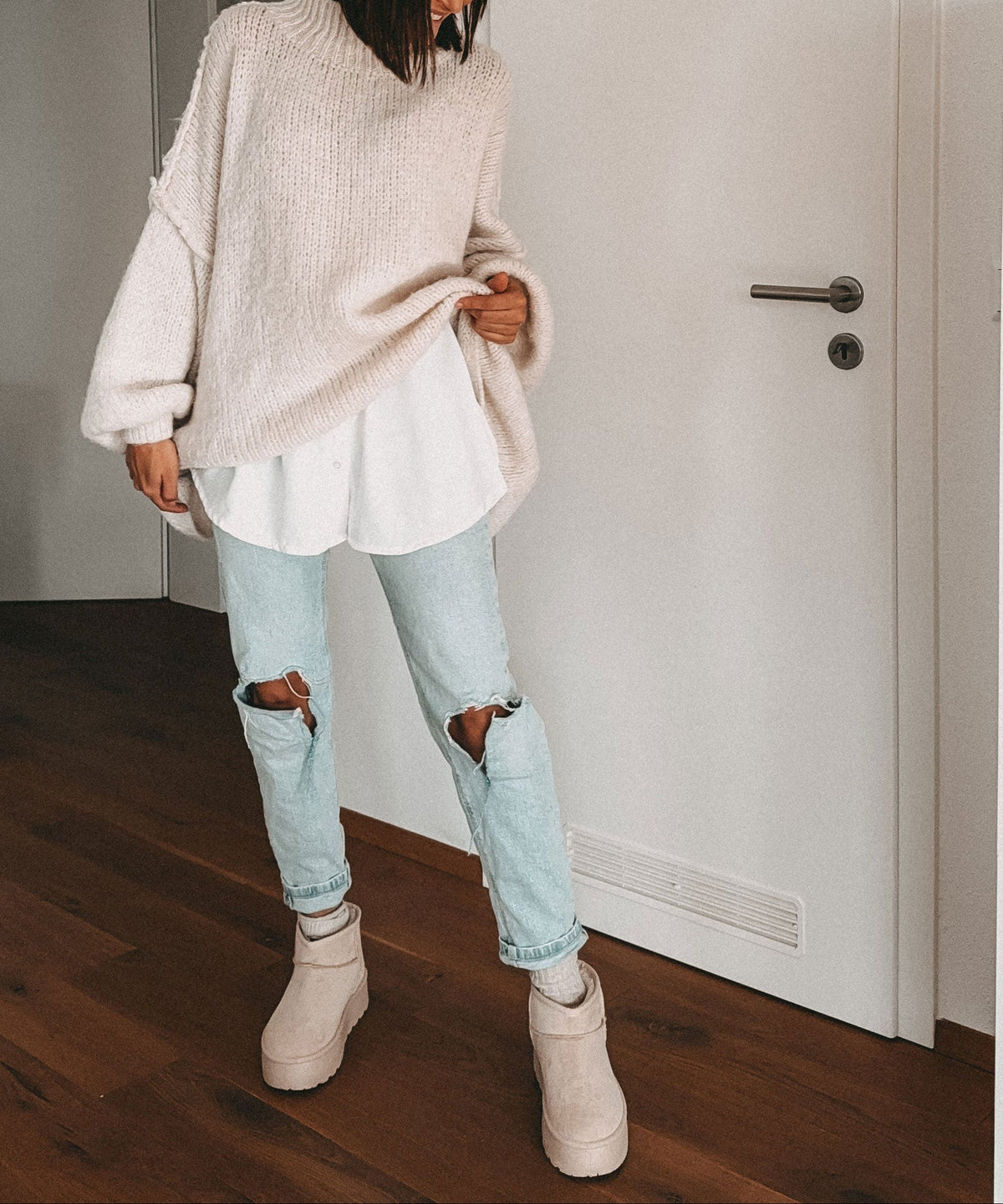 Women's Oversized Chunky Knit Sweater – Relaxed Crew Neck Pullover with Wide Sleeves for Autumn and Winter