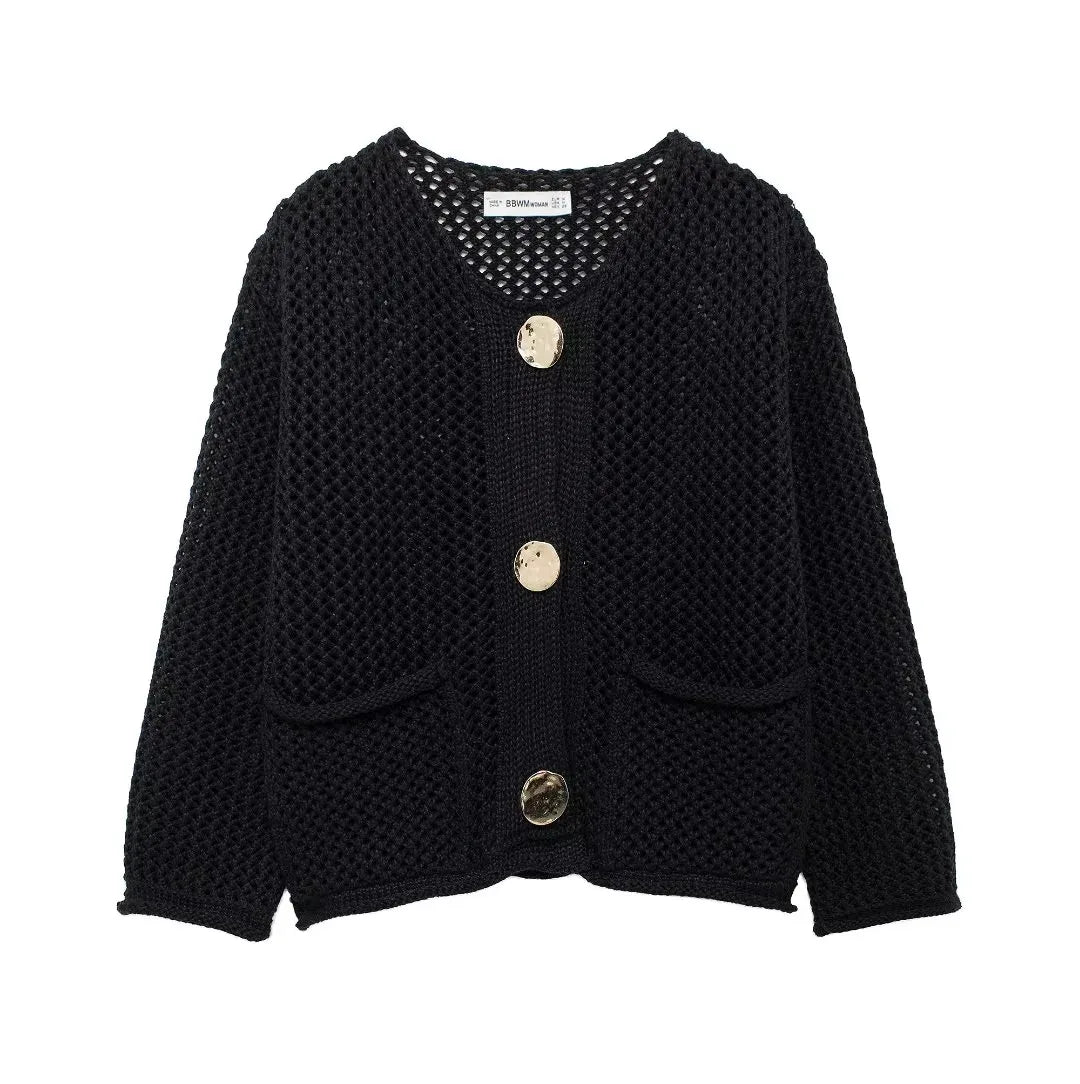Women’s Cropped Chunky Knit Cardigan with Statement Buttons and Pockets – Relaxed Elegant Layer for Autumn and Winter