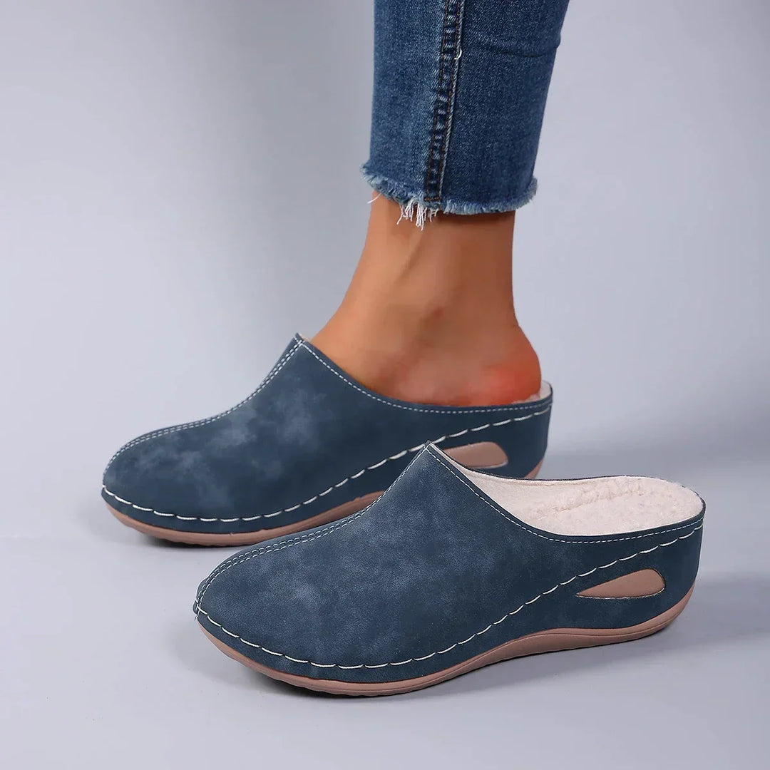 Catarina | Plush-Lined Contrast Stitch Clogs