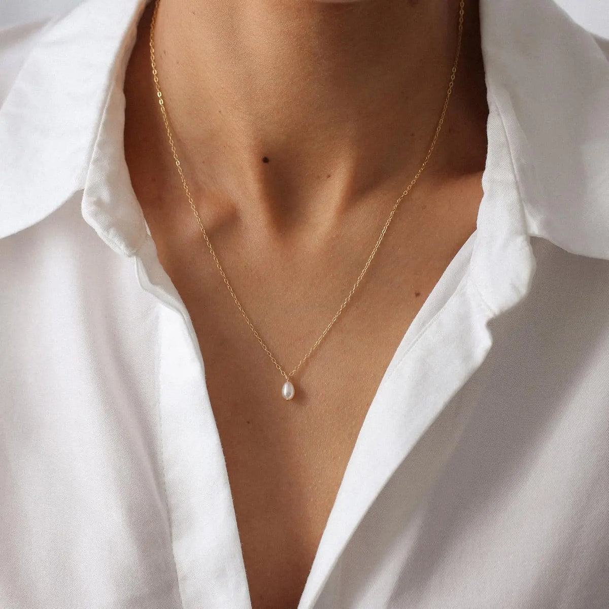 Roselle Pearl Necklace