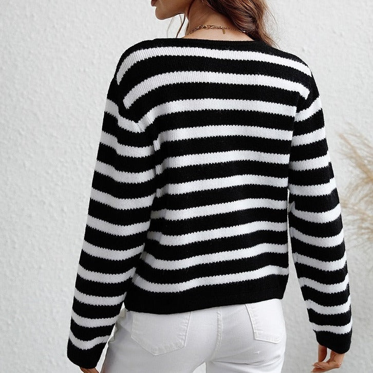 Women's Striped Knitted Button Front Cardigan – Relaxed Long Sleeve Round Neck Cardigan with Decorative Gold Buttons for Autumn and Winter Layering