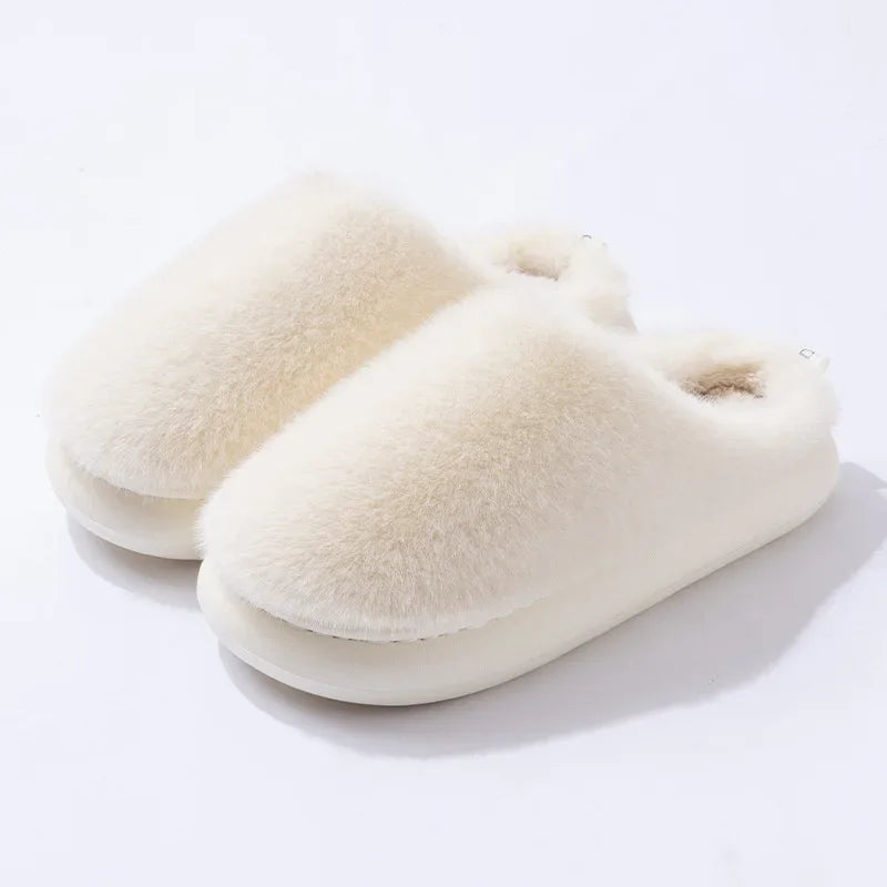 Women's Soft Plush Faux Fur Slippers with Thick Cushioned Sole and Closed Toe Design – Cosy Fluffy Slip-On House Shoes for Comfortable Indoor Wear and Winter Home Lounging