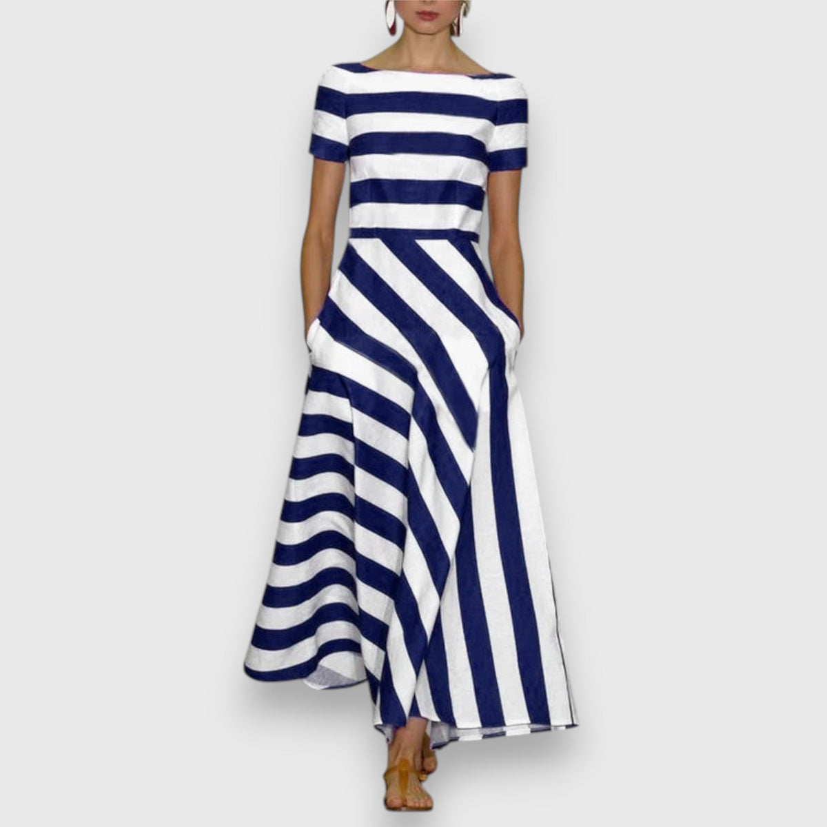 Iselore – Sophisticated Dress