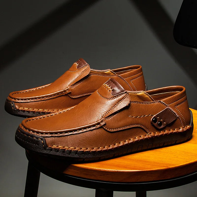CLASSIC MEN'S LEATHER LOAFERS