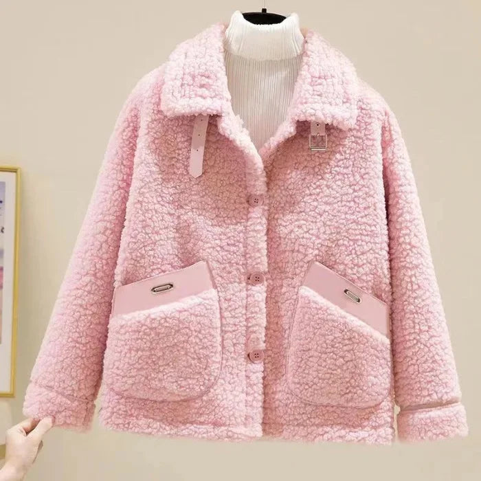 Women’s Oversized Teddy Jacket with Buckle Collar and Contrast Pocket Trim – Cosy Button-Front Outerwear for Autumn and Winter
