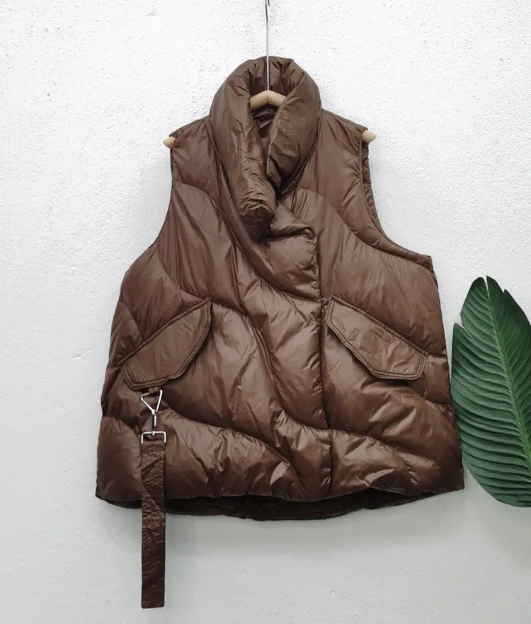 Women's Oversized Padded Puffer Gilet with High Shawl Collar and Adjustable Hem – Warm Sleeveless Winter Bodywarmer with Relaxed Fit for Casual Streetwear and Autumn Winter Layering